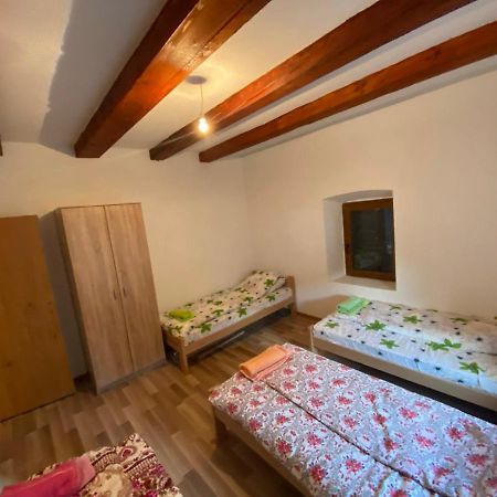 Shpija E Gjyshit Vuthaj Hotel Gusinje Екстериор снимка
