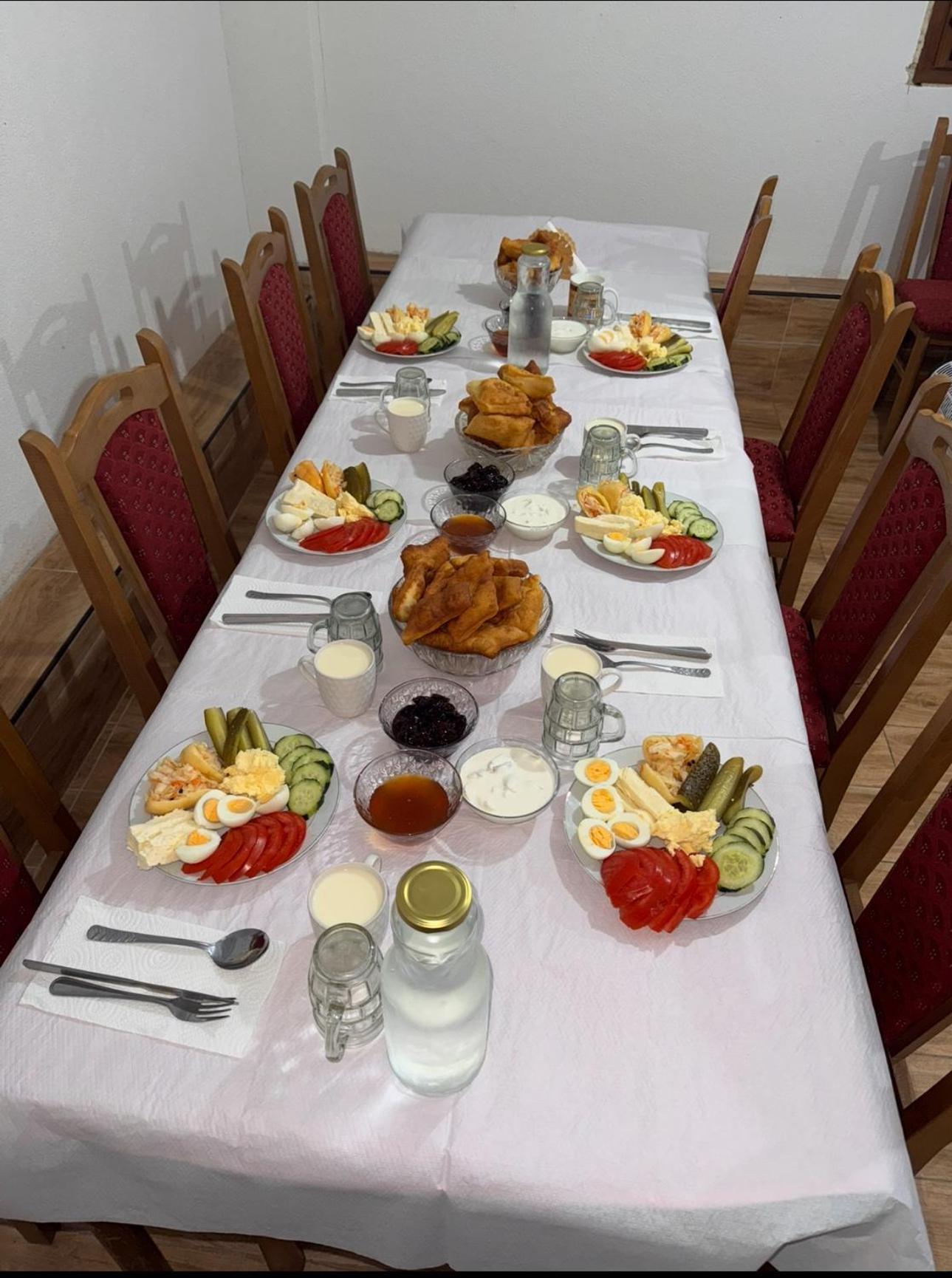 Shpija E Gjyshit Vuthaj Hotel Gusinje Екстериор снимка